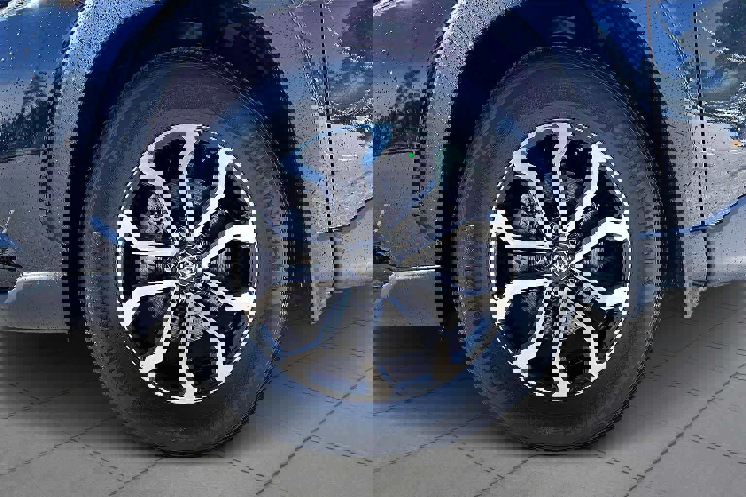 Used 2024 Toyota Corolla Cross SE image 11