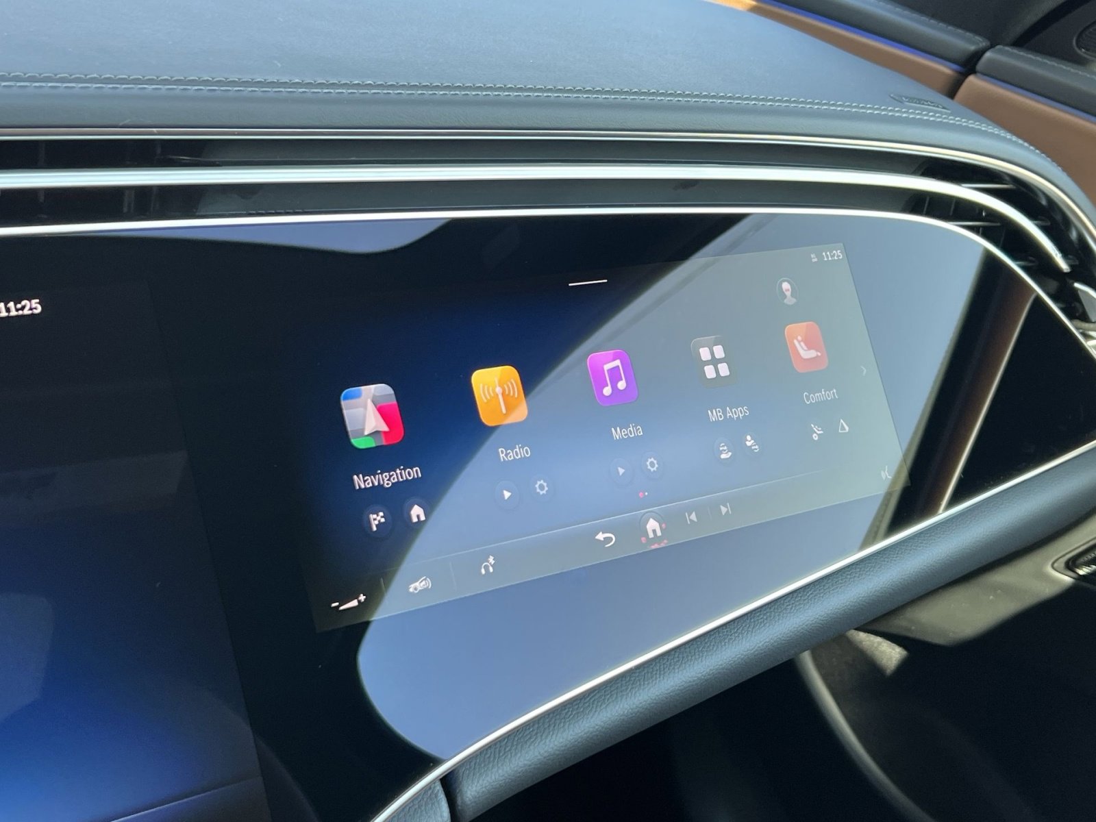 New 2026 Mercedes-Benz E 350 4MATIC Sedan image 33