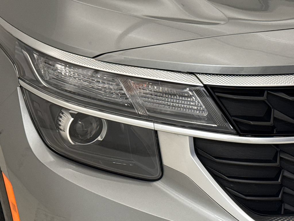 Used 2026 Kia Seltos LX AWD/4WD image 5