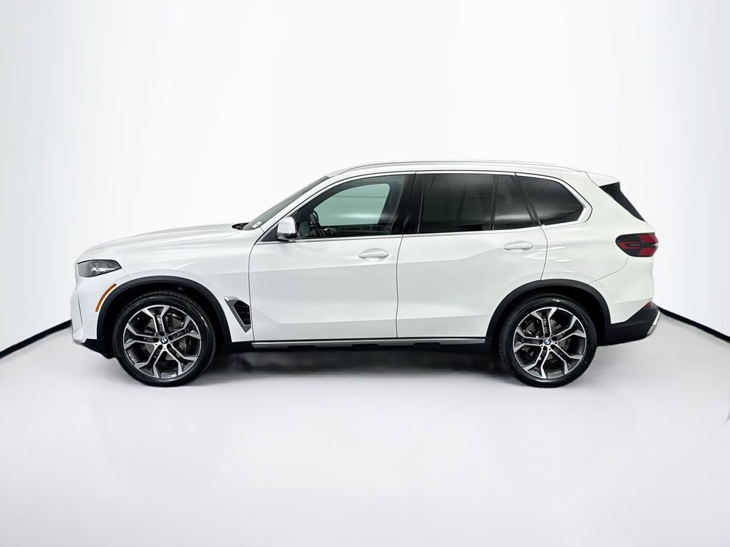 Used 2024 BMW X5 xDrive40i w/ Parking Assistance Package image 8