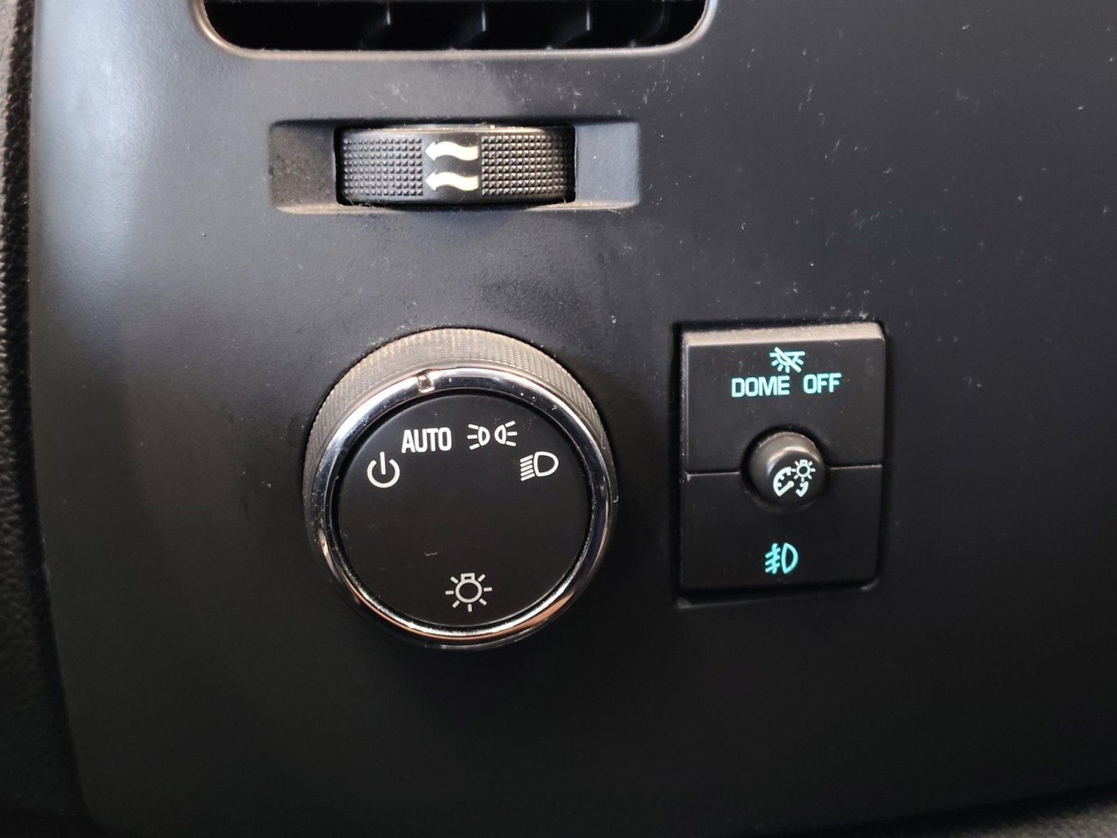 Used 2009 Chevrolet Silverado 1500 LT w/ Power Pack Plus RWD image 19