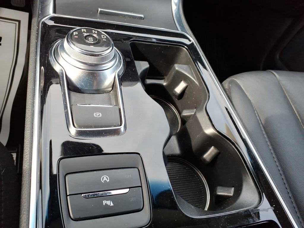 Certified 2020 Ford Edge Titanium image 23
