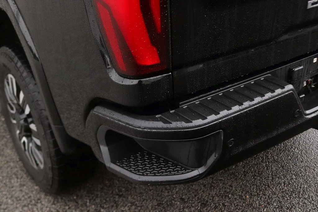 Used 2024 GMC Sierra 2500 Denali Ultimate image 7