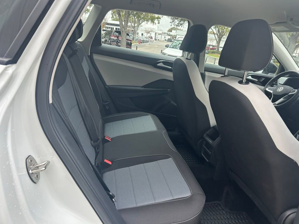 Certified 2025 Volkswagen Taos S image 40