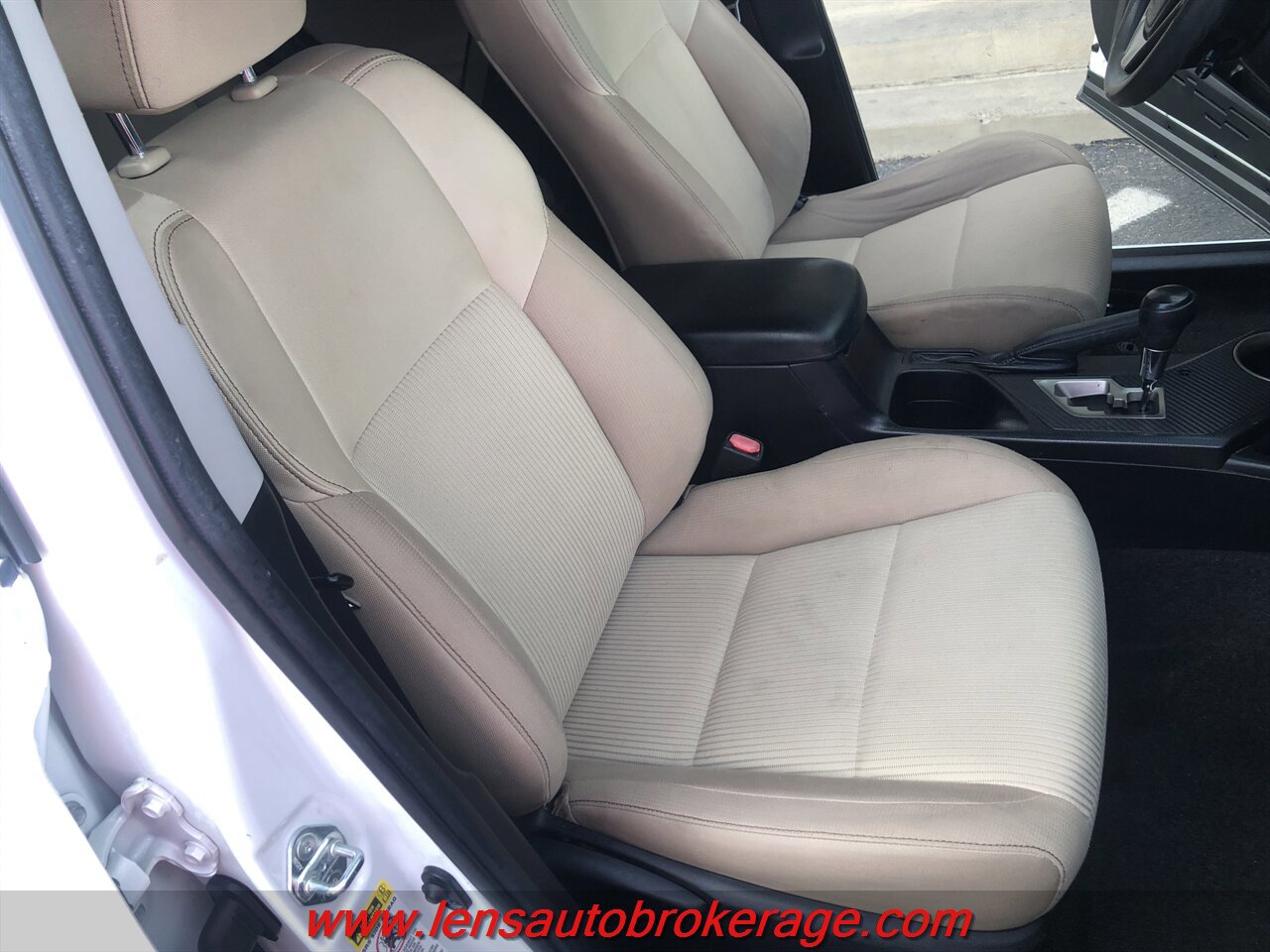 Used 2015 Toyota RAV4 XLE FWD image 24