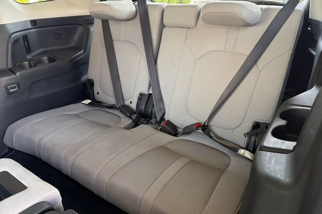 Used 2023 Honda Pilot LX image 19