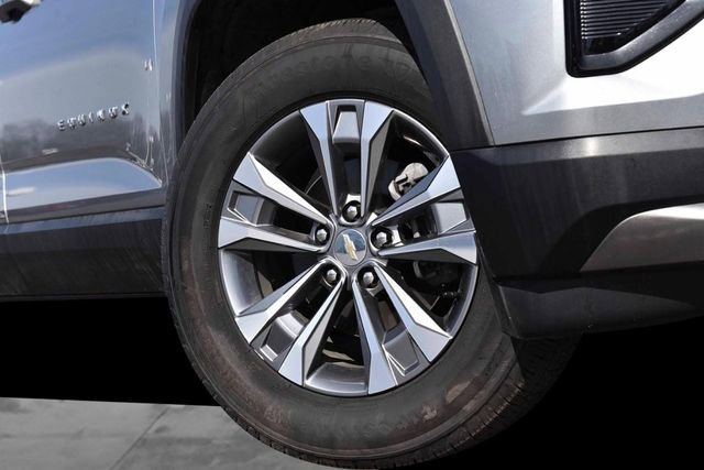 Used 2025 Chevrolet Equinox LT image 3