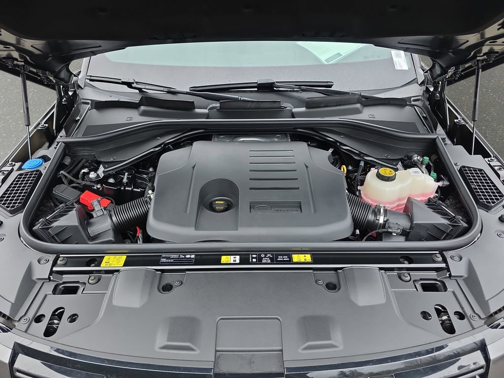 New 2026 Land Rover Range Rover SE image 32