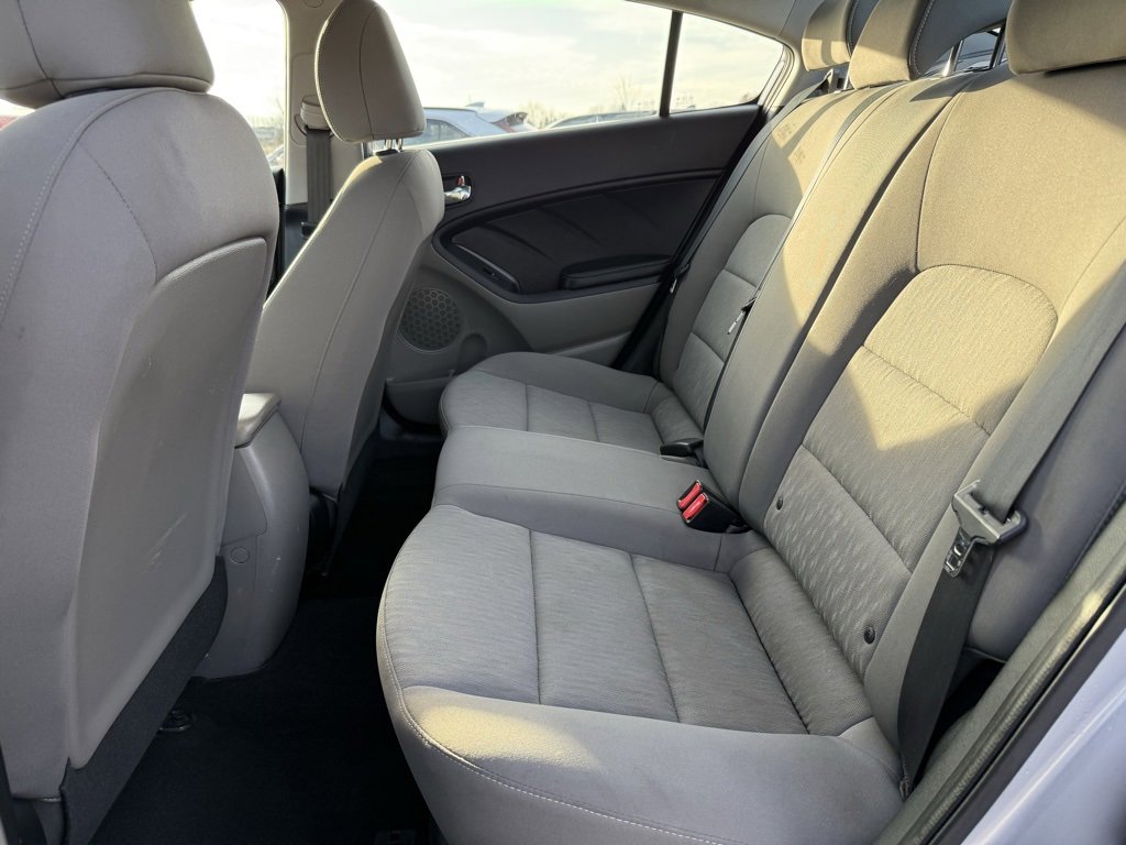 Used 2015 Kia Forte LX image 7