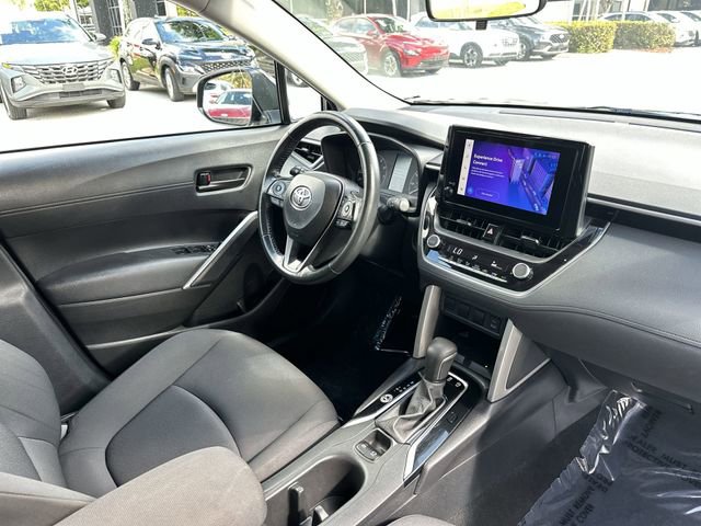 Used 2024 Toyota Corolla Cross LE image 29