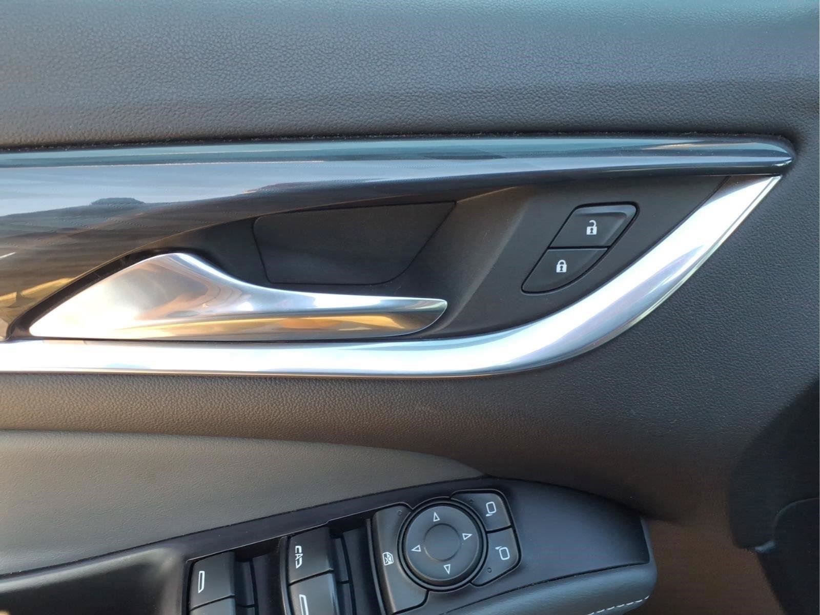 Used 2020 Buick Enclave Essence AWD/4WD image 23