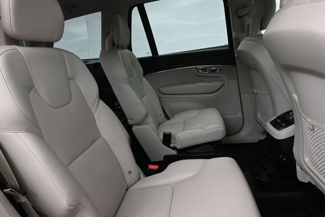 Used 2020 Volvo XC90 T6 Momentum w/ Protection Package Premier AWD/4WD image 32