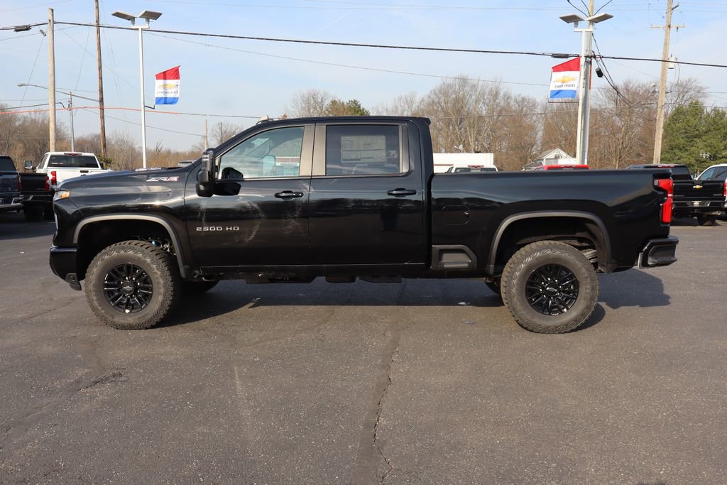 Used 2025 Chevrolet Silverado 2500 ZR2 w/ Technology Package image 28
