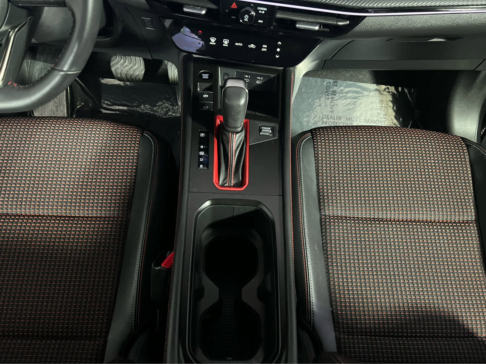 Certified 2025 Nissan Kicks SR FWD image 12