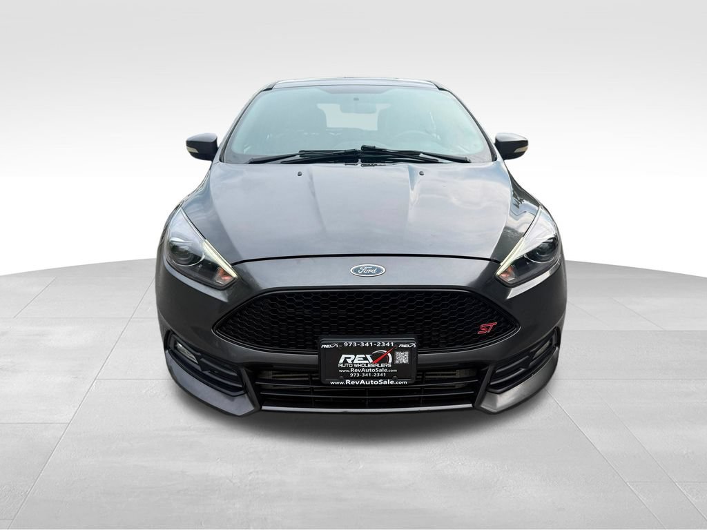 Used 2017 Ford Focus ST w/ Equipment Group 402A FWD image 11