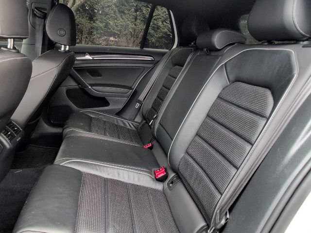 Used 2018 Volkswagen Golf R DCC & Navigation 4Motion image 14