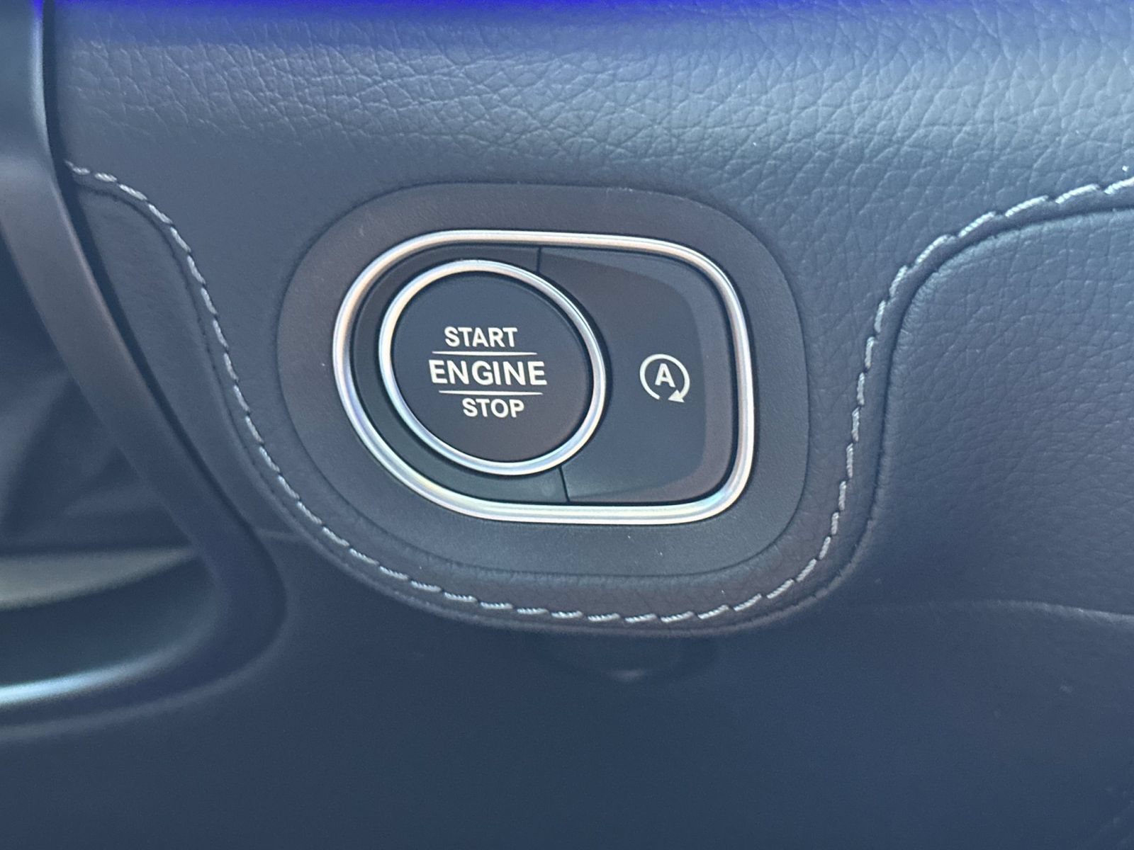 Used 2025 Mercedes-Benz GLS 580 4MATIC image 24