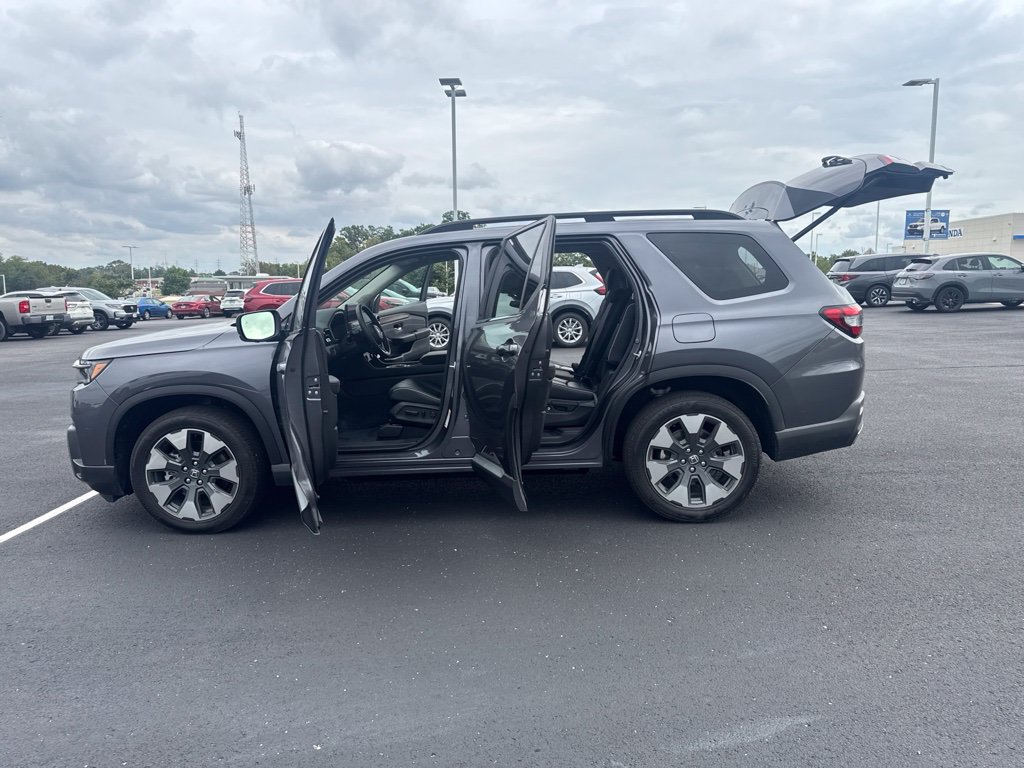 Used 2026 Honda Pilot Elite image 15