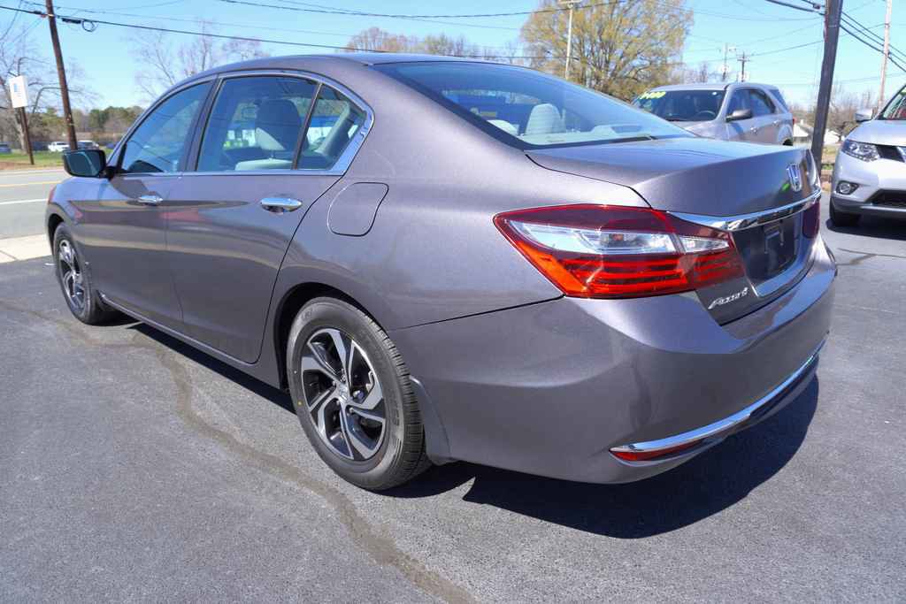Used 2017 Honda Accord LX image 8