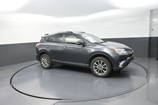 Used 2018 Toyota RAV4 Limited AWD/4WD image 21