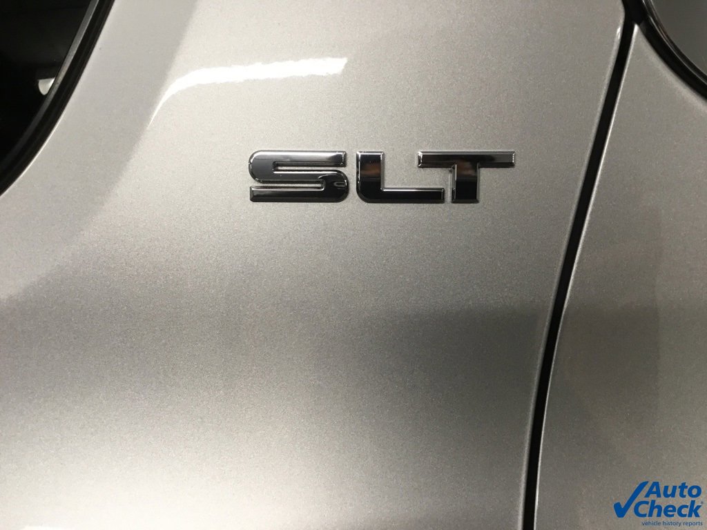 Used 2019 GMC Acadia SLT image 17