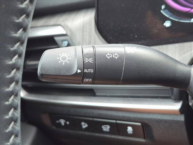 Used 2024 Kia Telluride EX w/ EX Captain's Chair Package FWD image 6