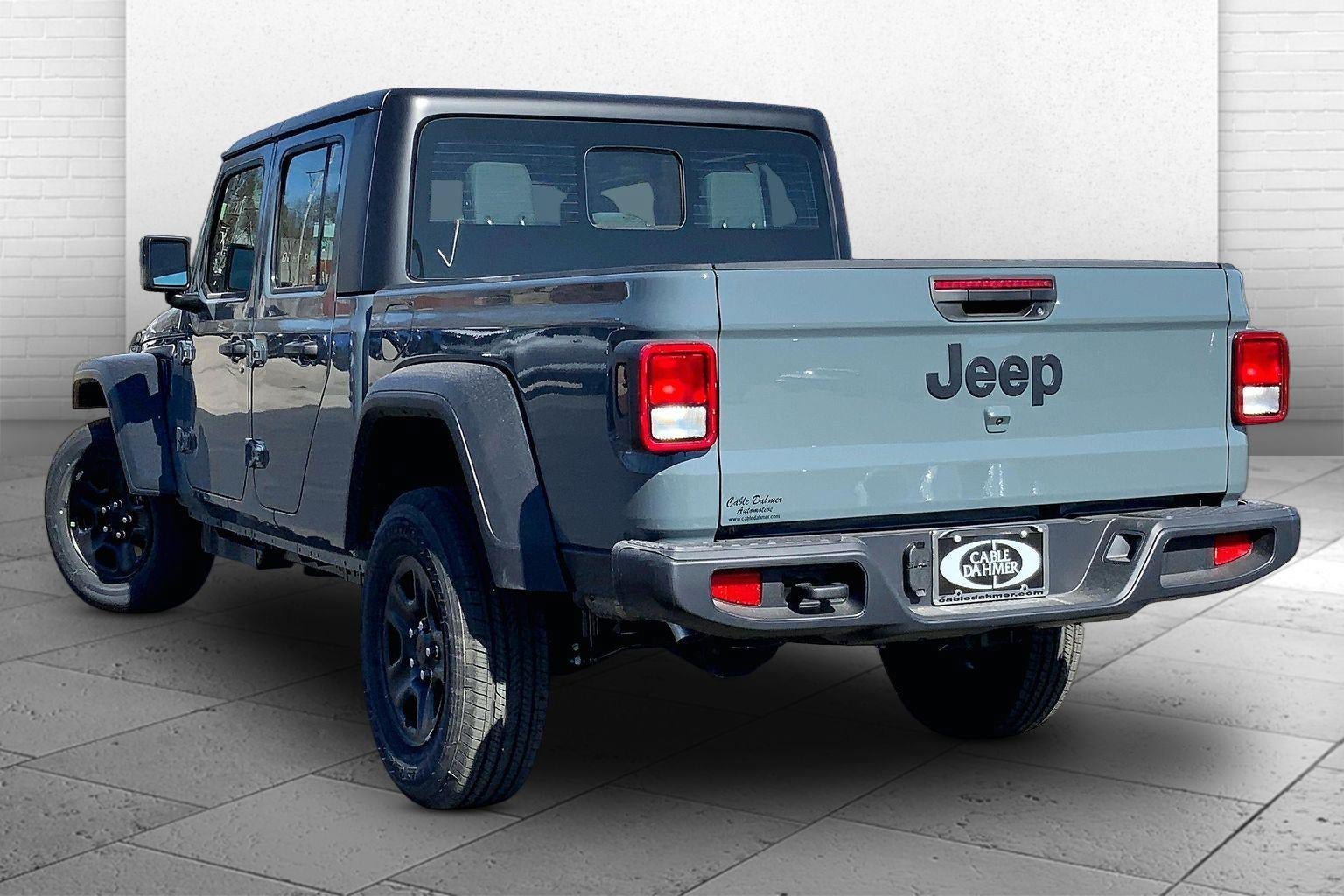 New 2026 Jeep Gladiator Sport AWD/4WD image 3