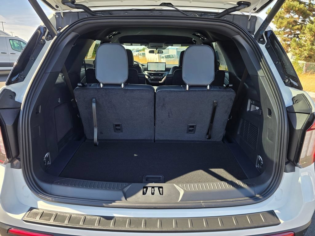 New 2026 Ford Explorer ST-Line AWD/4WD image 29
