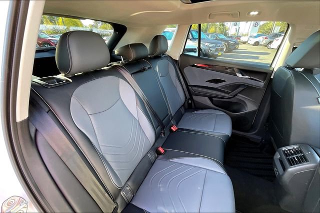 New 2025 Volkswagen Tiguan SE AWD/4WD image 25