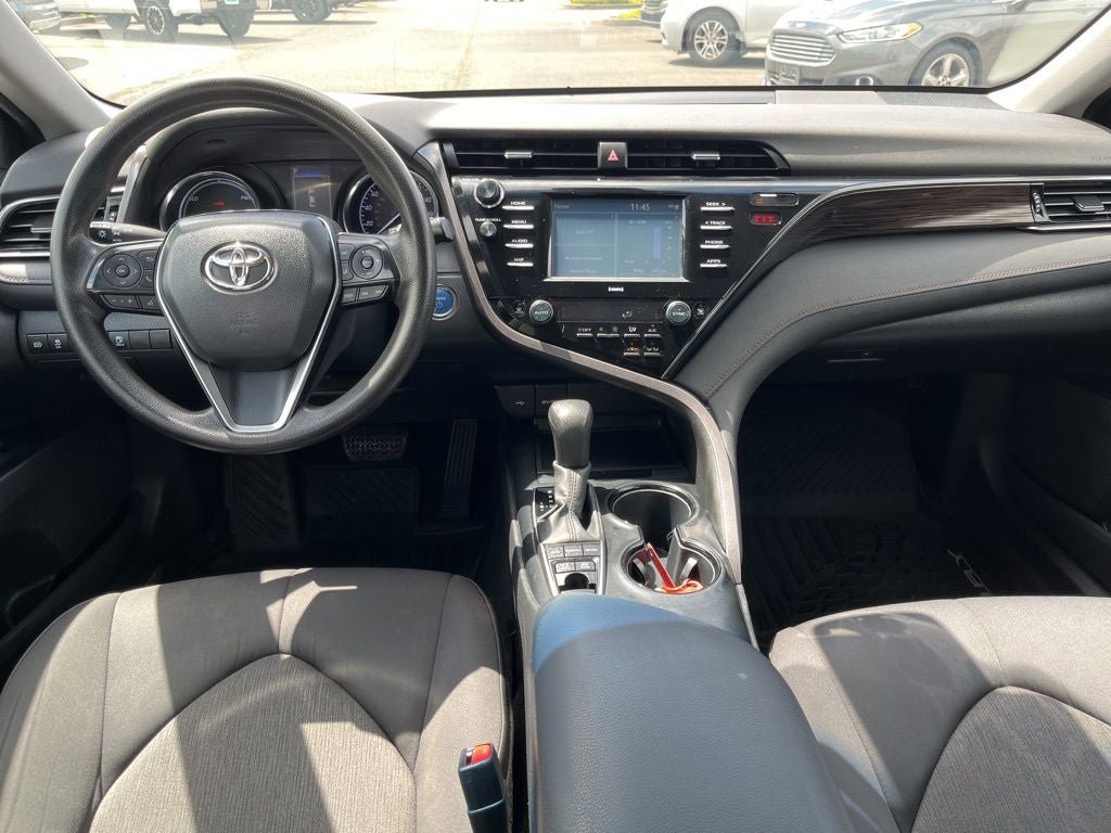 Used 2020 Toyota Camry LE FWD image 11