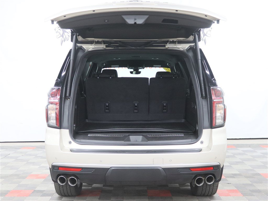 Used 2022 Chevrolet Suburban High Country AWD/4WD image 6