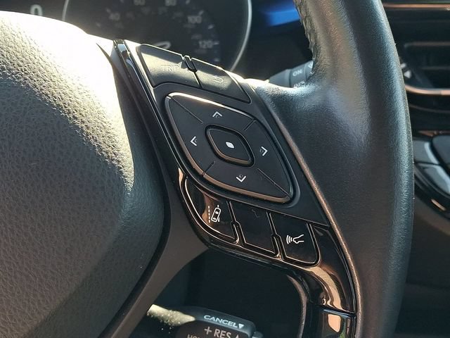 Used 2022 Toyota C-HR XLE FWD image 24
