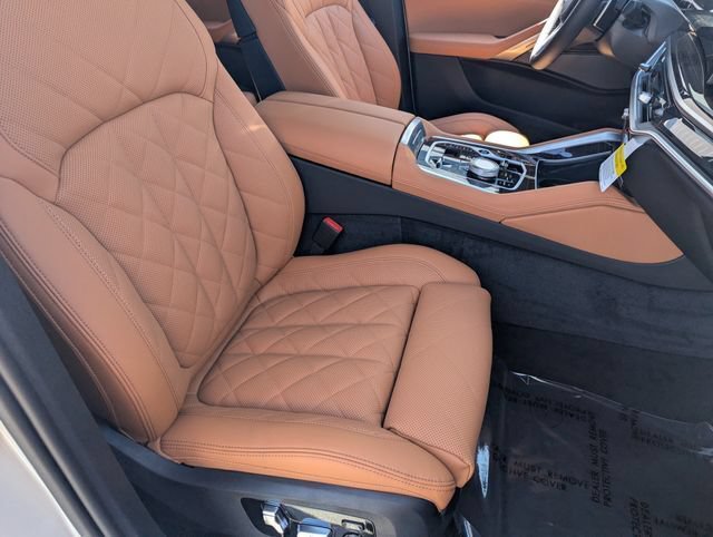 New 2027 BMW X6 xDrive40i w/ Executive Package AWD/4WD image 12