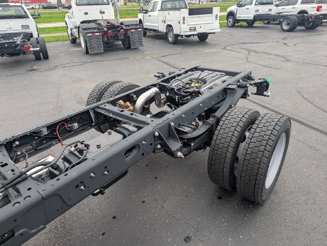 New 2026 Ford F550 4x4 Regular Cab Super Duty image 14