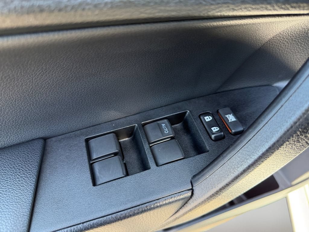 Used 2016 Toyota Corolla S Premium FWD image 22
