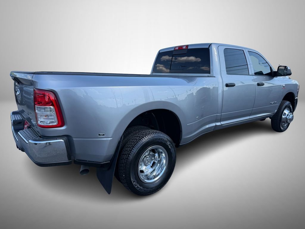 Used 2022 RAM 3500 Tradesman AWD/4WD image 3