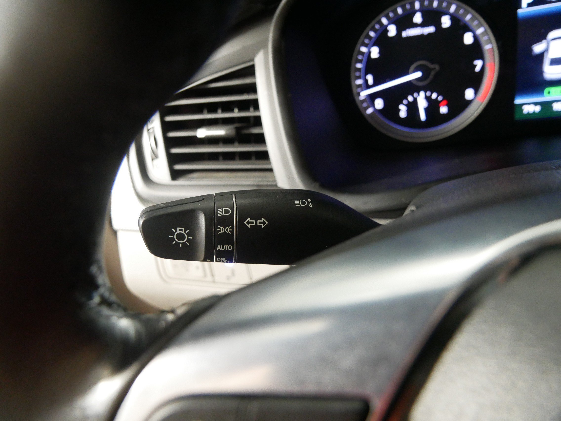 Used 2018 Hyundai Sonata SEL FWD image 31