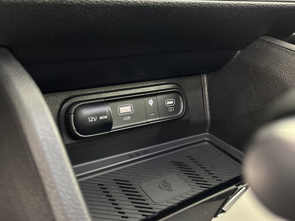 Certified 2025 Kia Sportage SX image 24