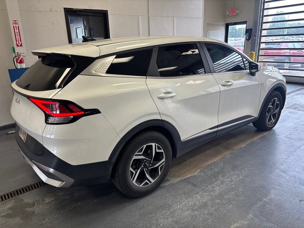 Used 2023 Kia Sportage LX FWD image 11