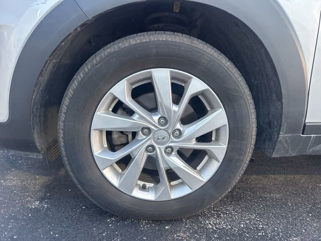 Used 2019 Hyundai Tucson SE image 3