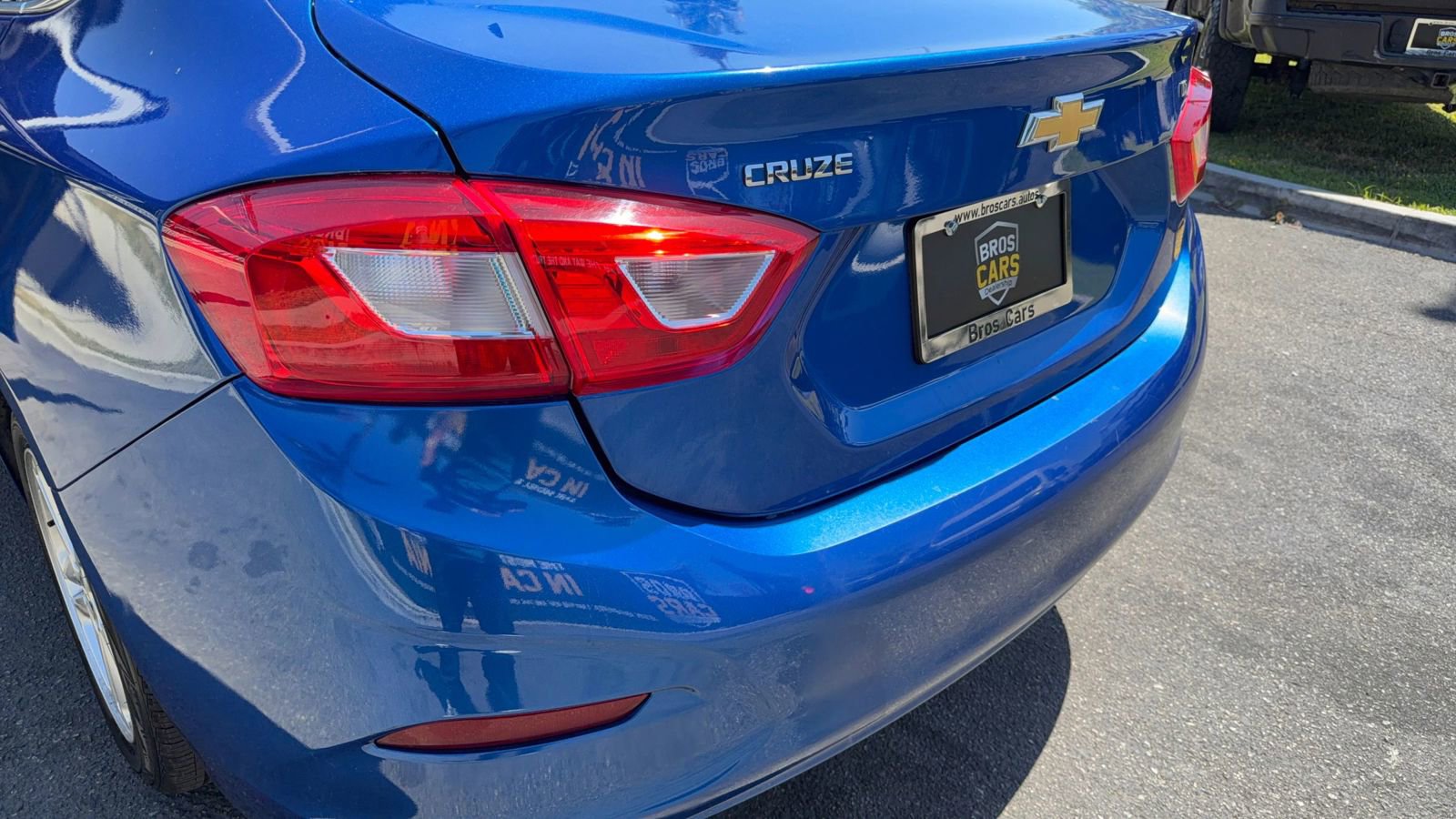 Used 2017 Chevrolet Cruze LT w/ Convenience Package image 30