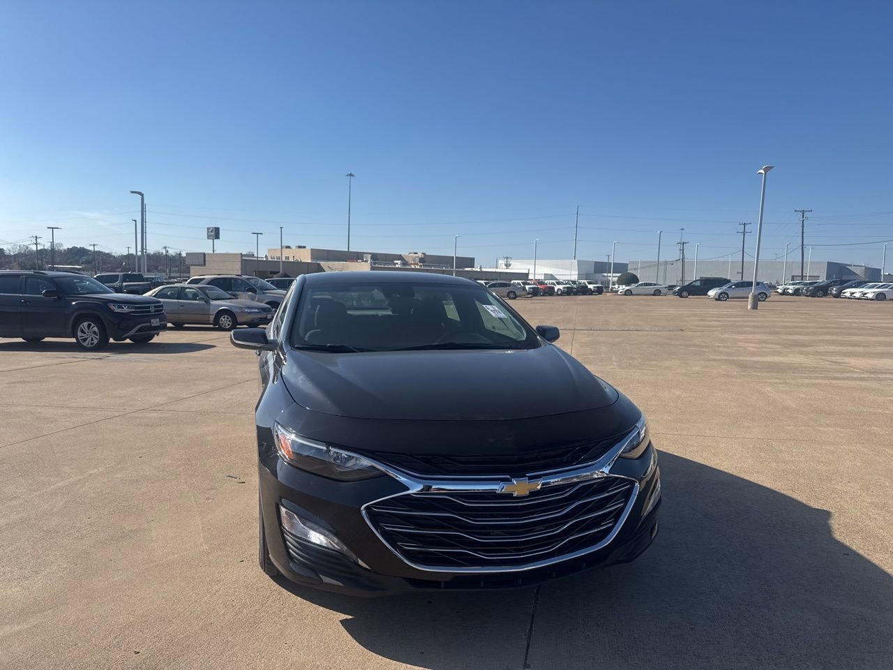Used 2025 Chevrolet Malibu LT image 3