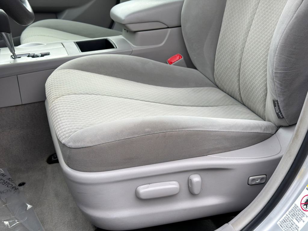 Used 2007 Toyota Camry LE image 12
