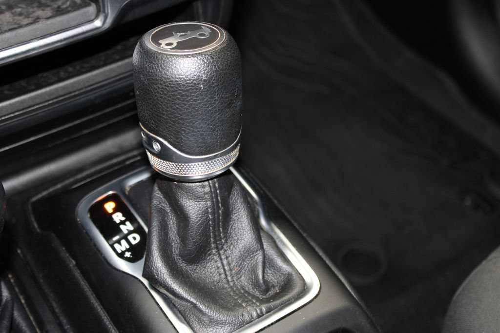 Used 2019 Jeep Wrangler Unlimited Sport AWD/4WD image 48