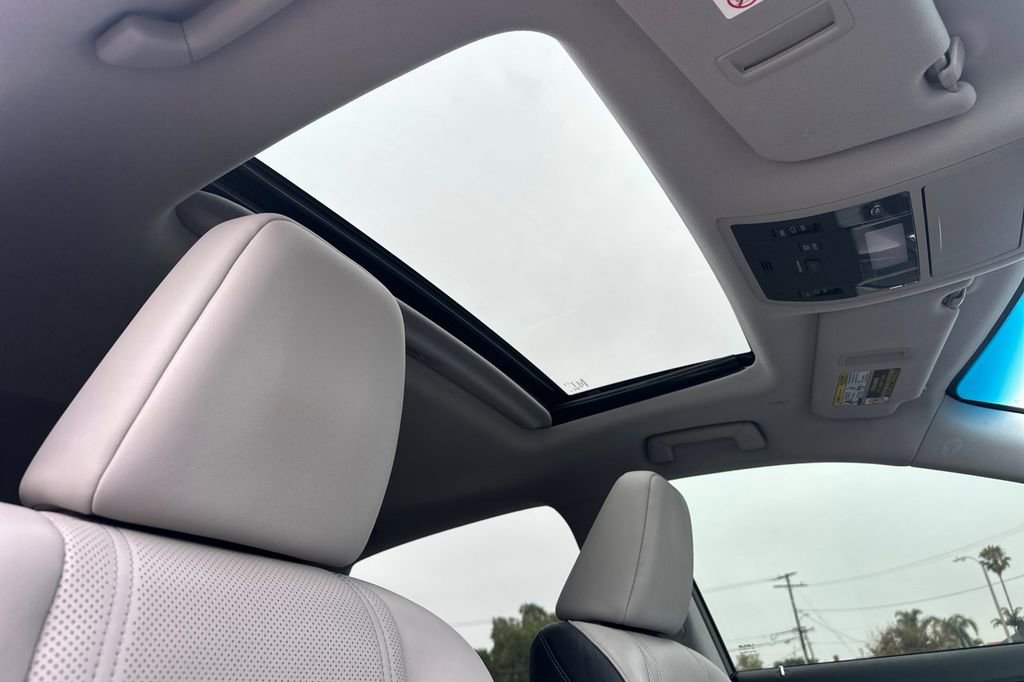 Used 2017 Lexus RX 350 FWD w/ Premium Package image 17