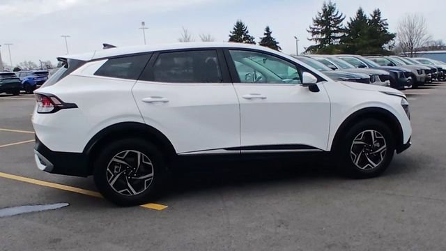Certified 2025 Kia Sportage LX AWD/4WD image 3