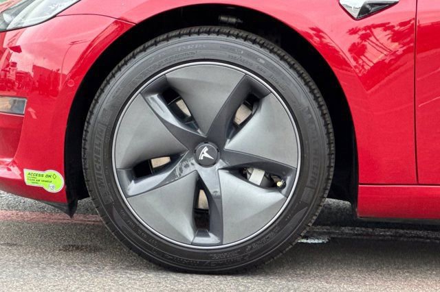 Used 2020 Tesla Model 3 Standard Range Plus image 25