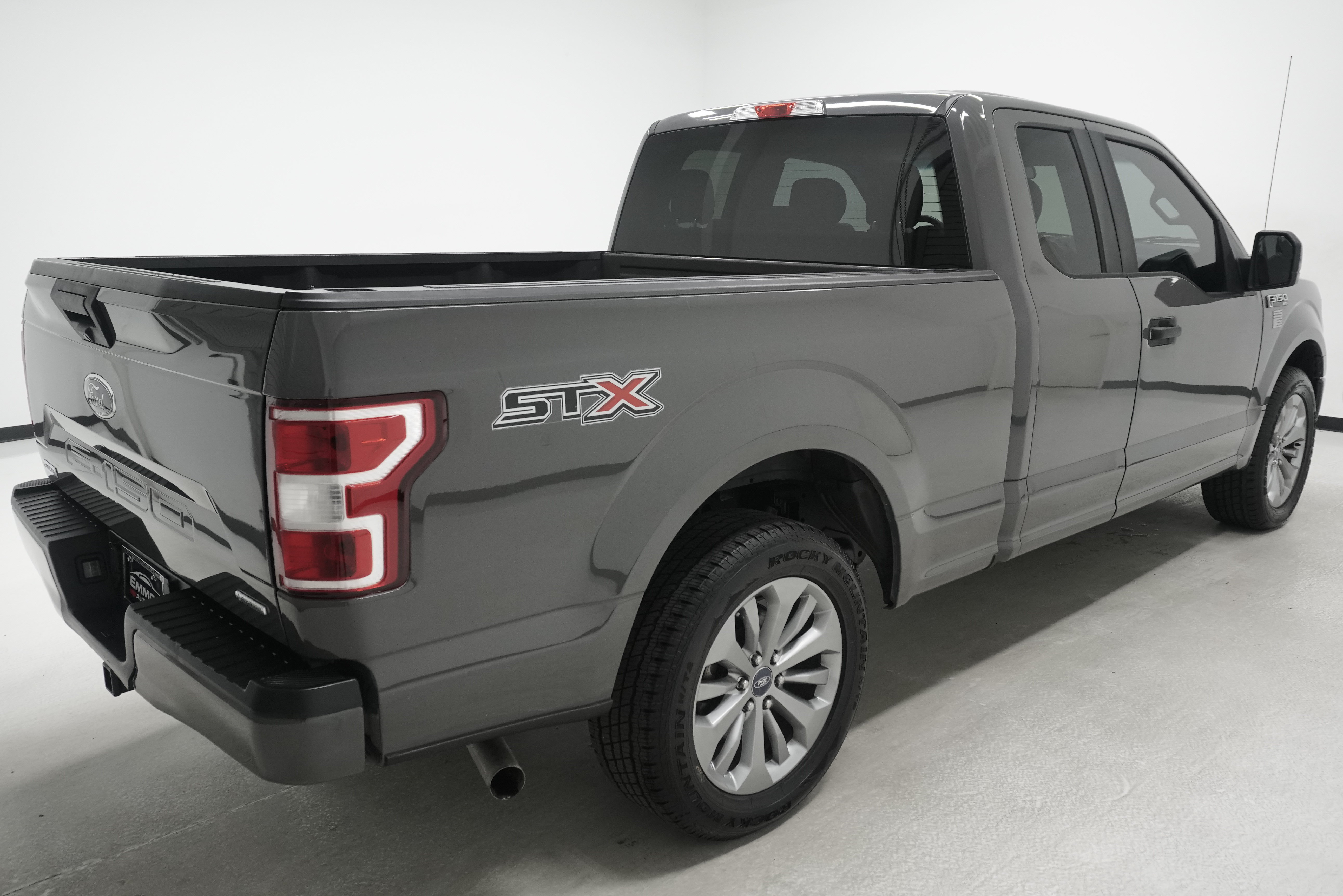 Used 2018 Ford F150 XL w/ Equipment Group 101A Mid RWD image 4