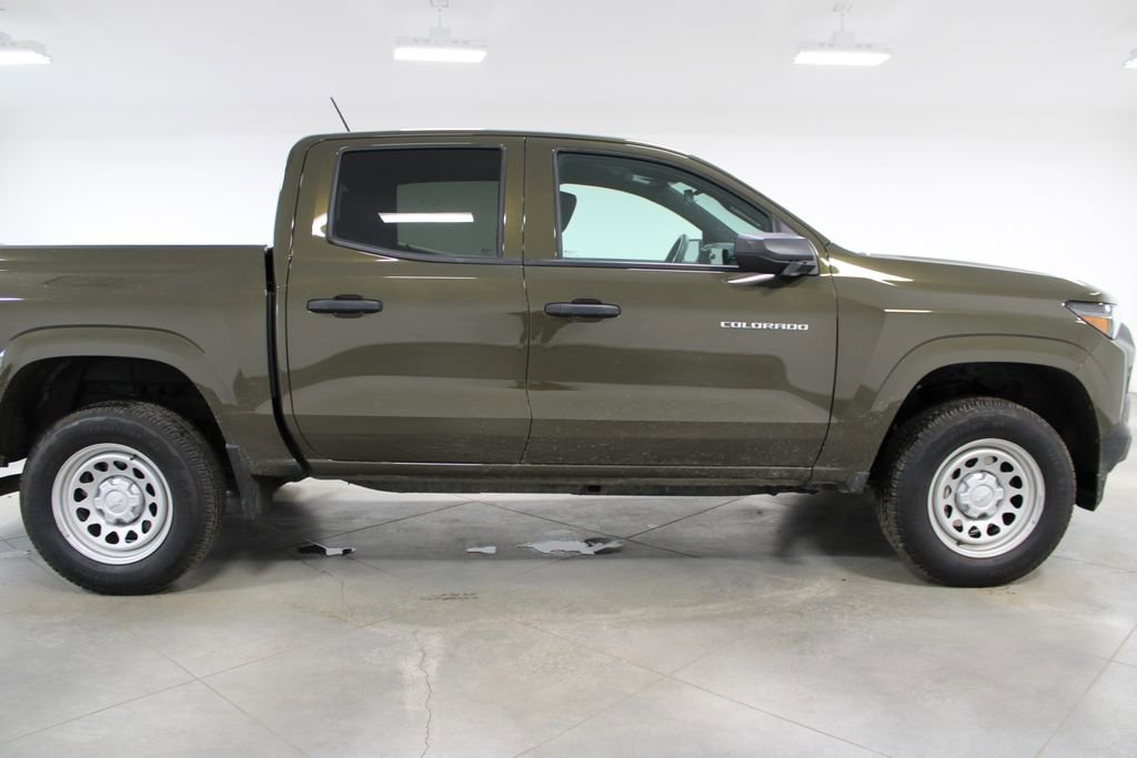 Used 2024 Chevrolet Colorado W/T image 11
