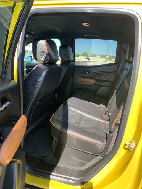 Used 2023 GMC Canyon AT4 w/ AT4 Premium Package AWD/4WD image 15